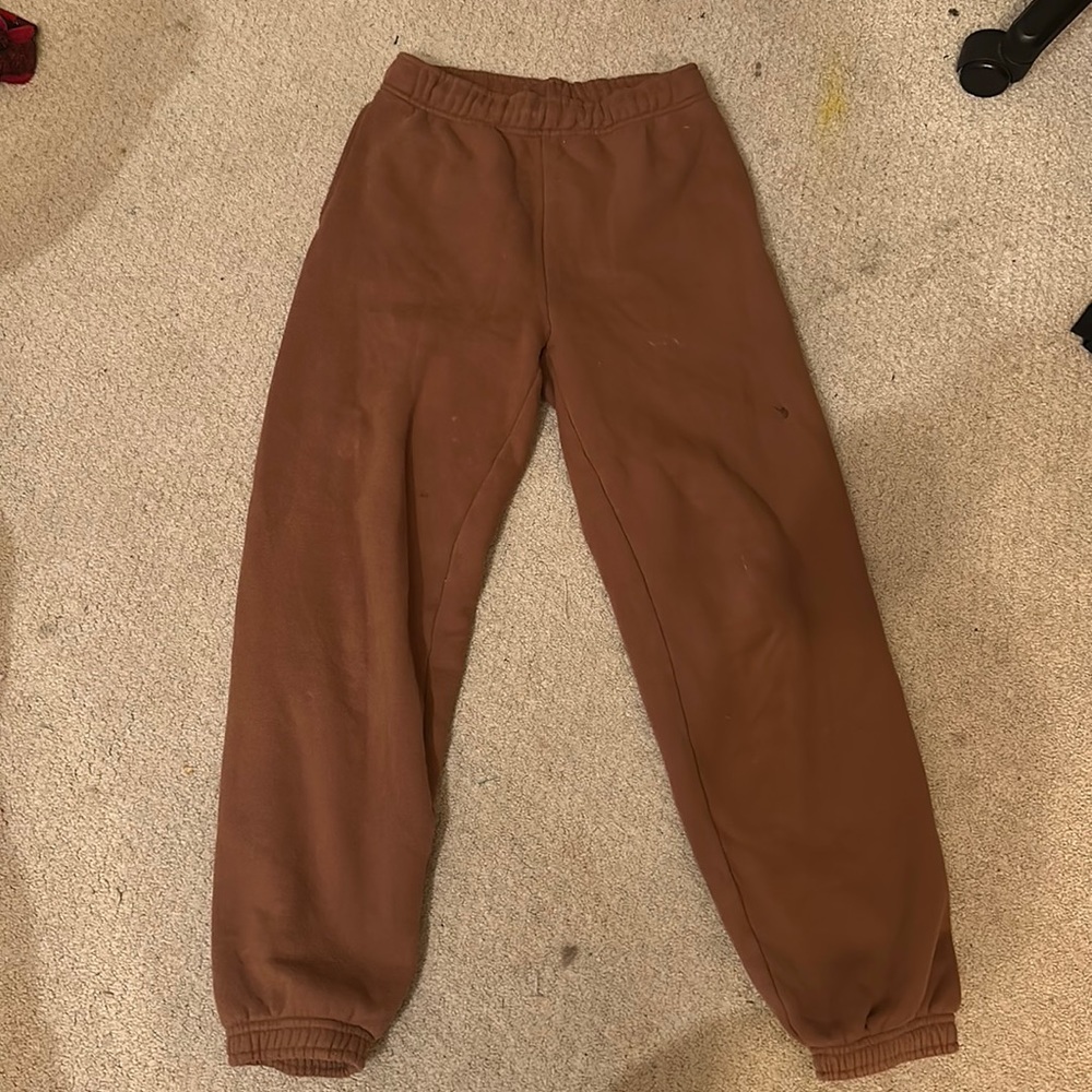 Brown TNA mega fit fleece sweatpants xxs
